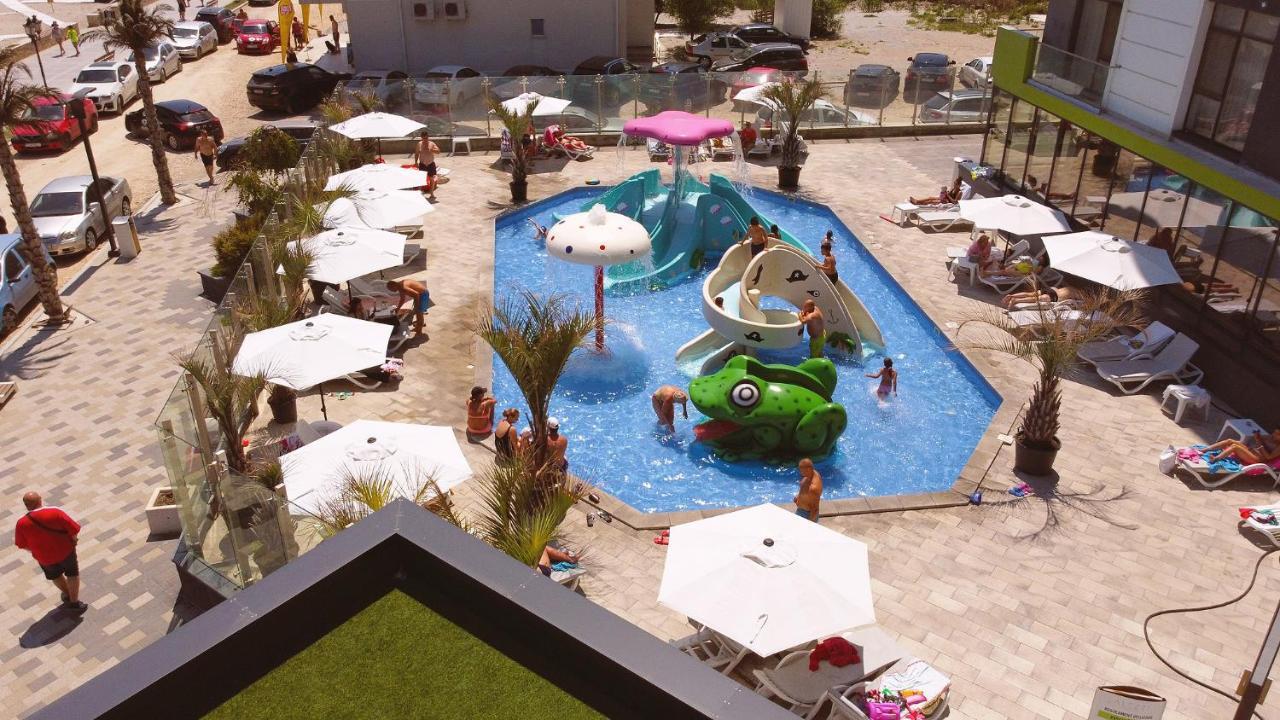 Provence Apartment In Spa N Pool Resort Mamaia Extérieur photo